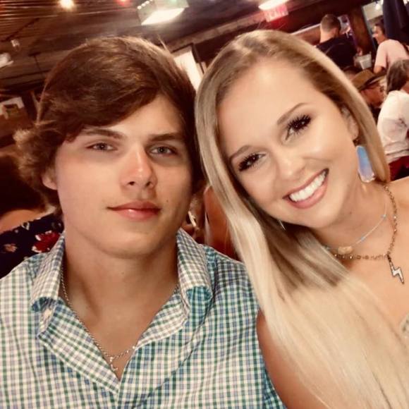 Meet your Posher, Kiera - Picture 1 of 1